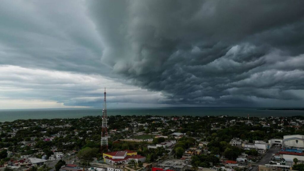 Fuertes lluvias en Chetumal