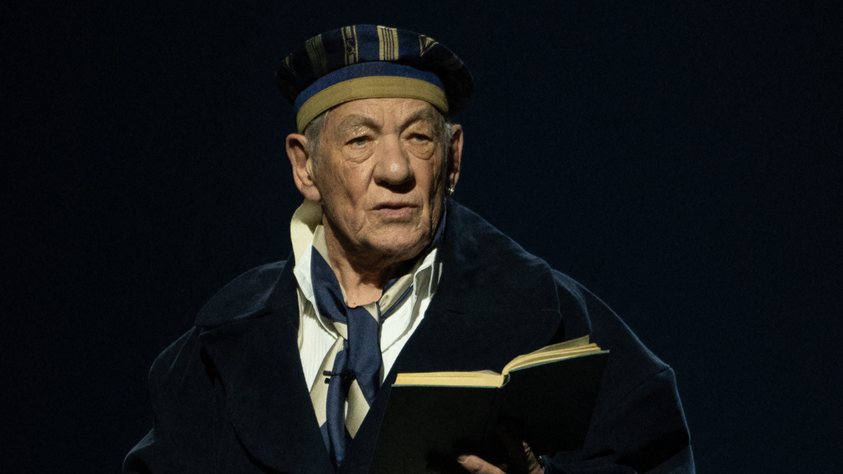 Ian McKellen sufre caída en un teatro londinense: ¿cómo se encuentra?