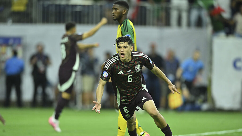 Gerardo Artega guía el triunfo de la selección mexicana