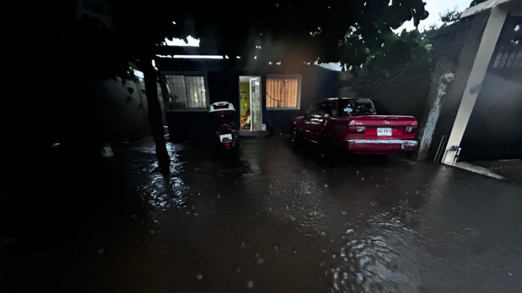 Inundaciones en calles de Chiapas