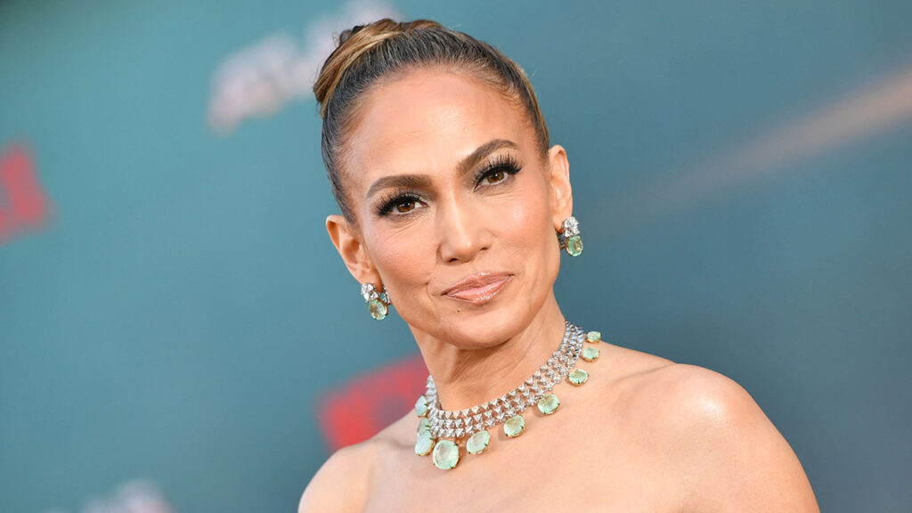 Jennifer Lopez cancela gira, en medio de rumores de divorcio