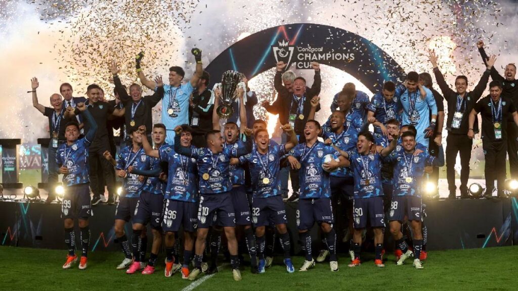 Pachuca gana 3-0 a Columbus Crew en la Copa de Campeones