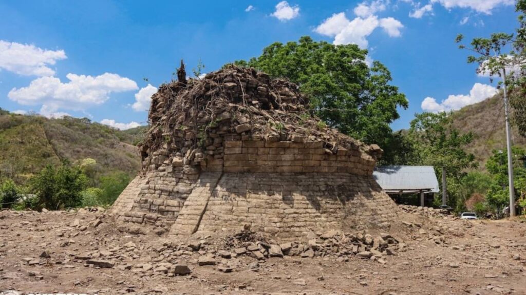 TECACAHUACO ZONA ARQUEOLOGICA