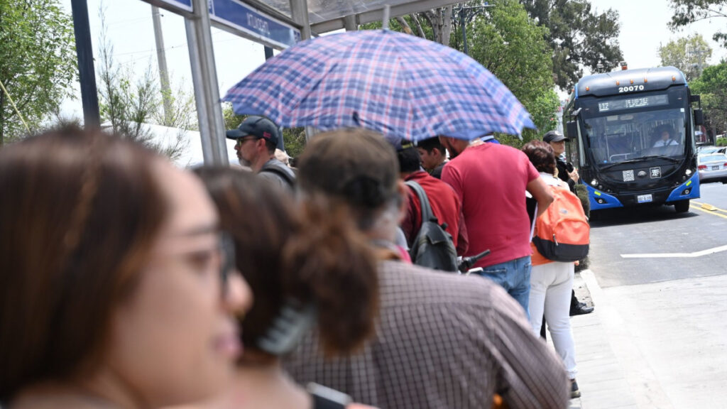 nueva línea del Trolebús en Avenida Aztecas