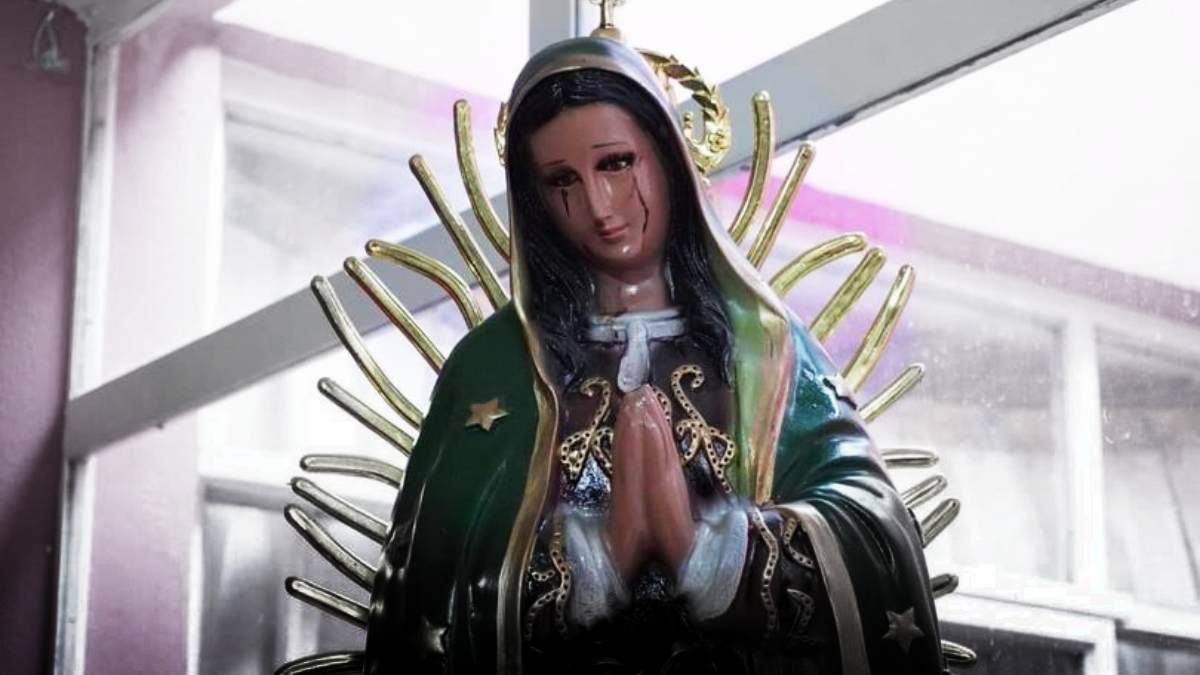 ¿Milagro? Afirman que Virgen de Guadalupe llora sangre en Morelia