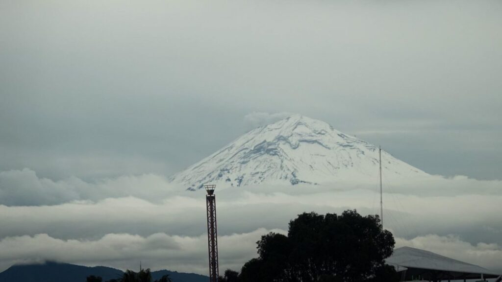 Volcan Popocatepetl Con Nieve