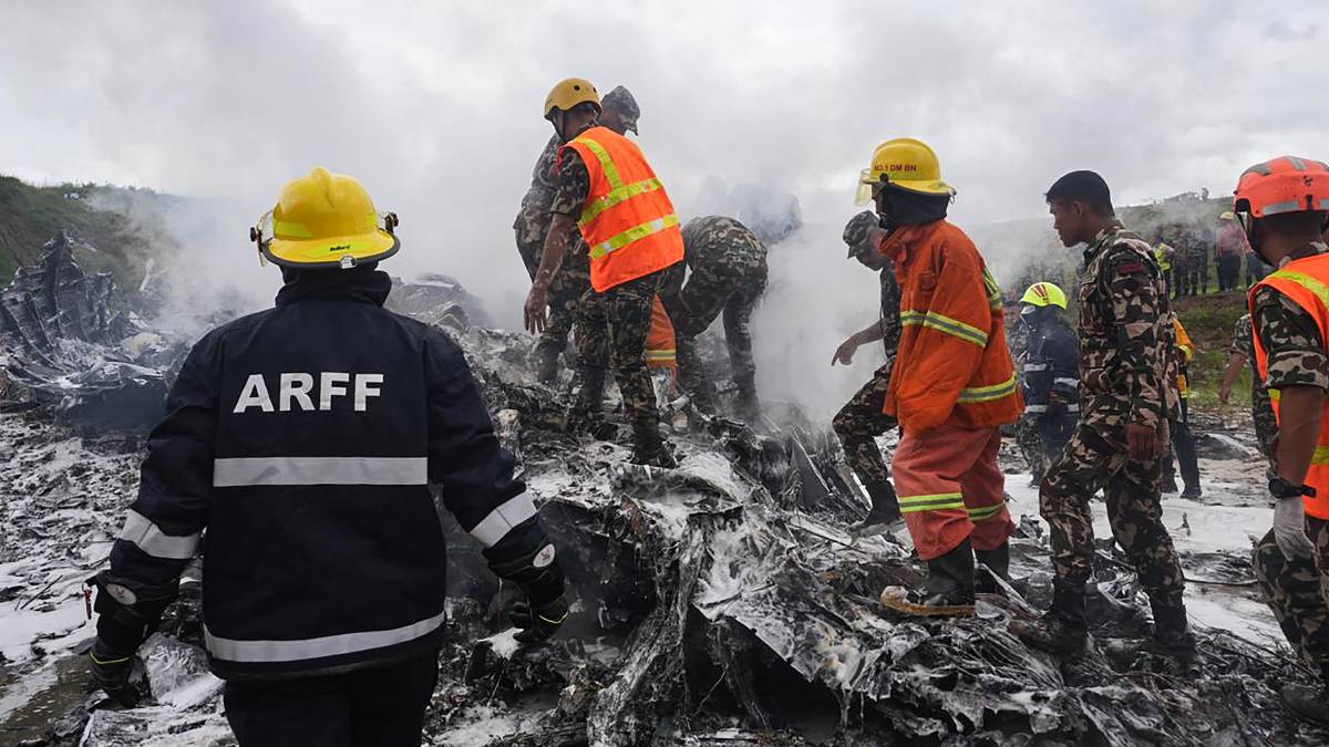 Fatal accidente de avión en Nepal deja 18 muertos; el piloto sobrevive