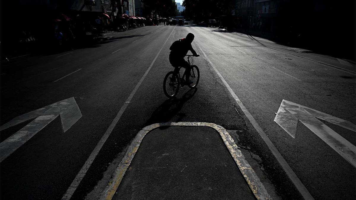 ¡”Bicicletazo”! Sujeto detiene a ladrón aventándole una bicicleta en Ecatepec