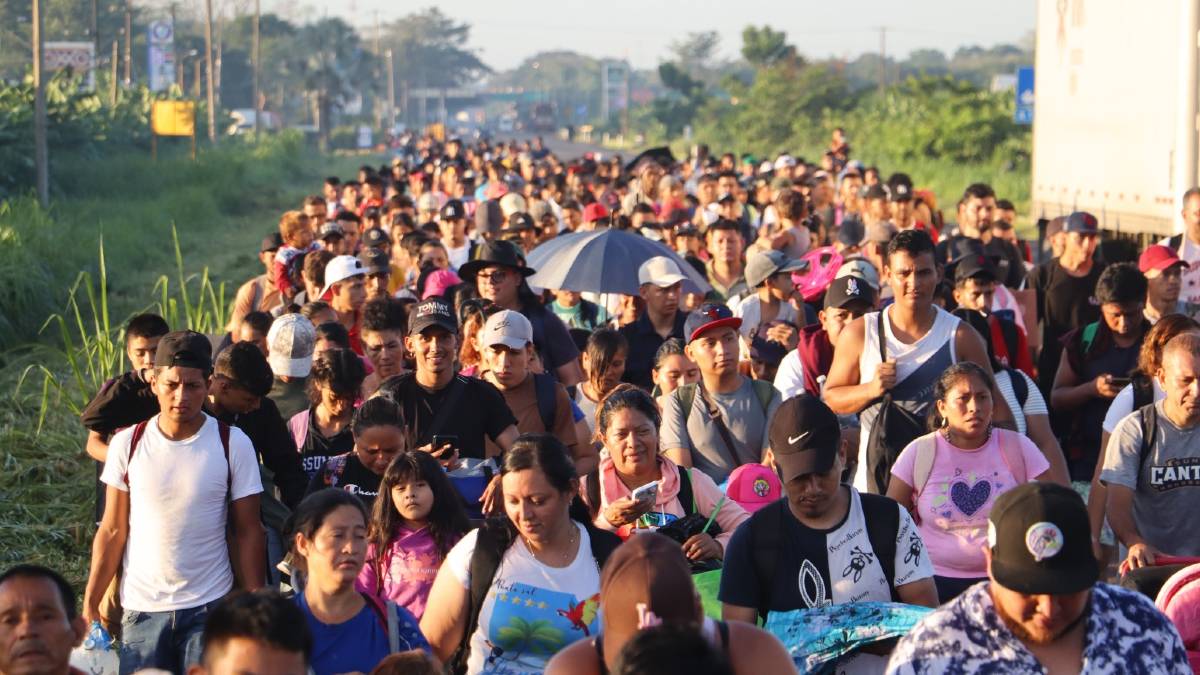 Tres mil migrantes, en marcha: caravana parte de Chiapas con rumbo a EU