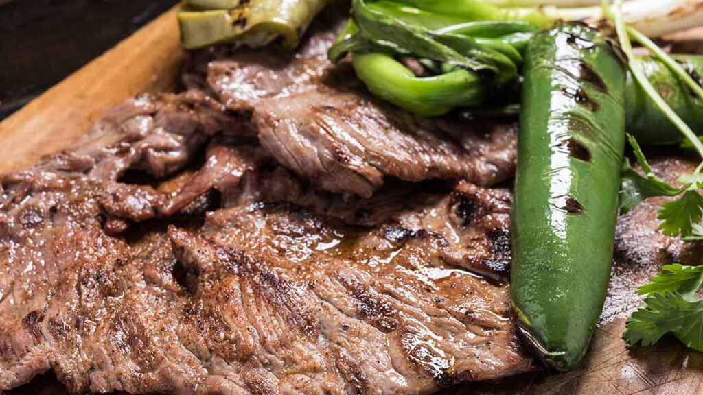 Tacos de carne asada, entre los mejores platillos del mundo