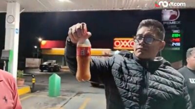 Clientes de gasolinera reclaman haber sido abastecidos con agua