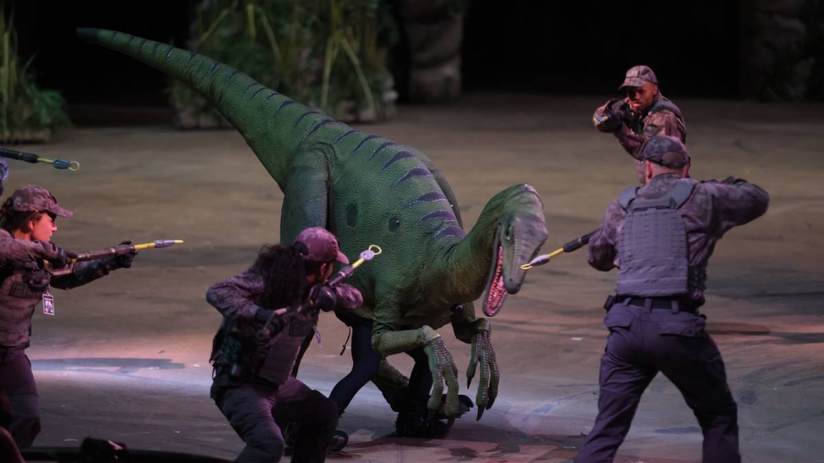 ¿Se extinguió? Reportan robo de dinosaurio de tamaño real; estaba en una expo y vale 2 millones de pesos