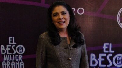 Victoria Ruffo se hace arreglo en la cara tras convertirse en abuela