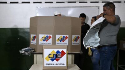 ¿A quién favorecen los resultados de las elecciones en Venezuela? Foto AFP