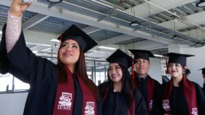 ¿Listo para la graduación? Éstos son los tips de Profeco para que no te arruinen la fiesta