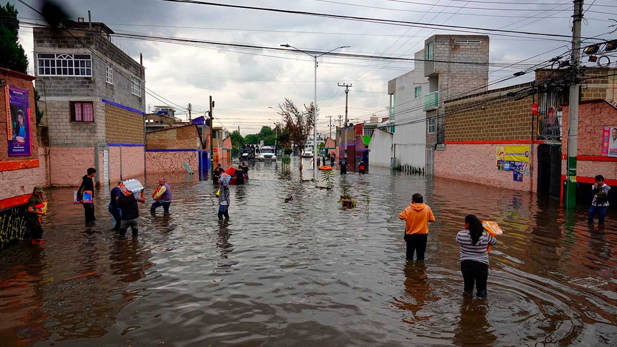 Inundaciones afectan decenas de casas en Cuautitlán Izcalli