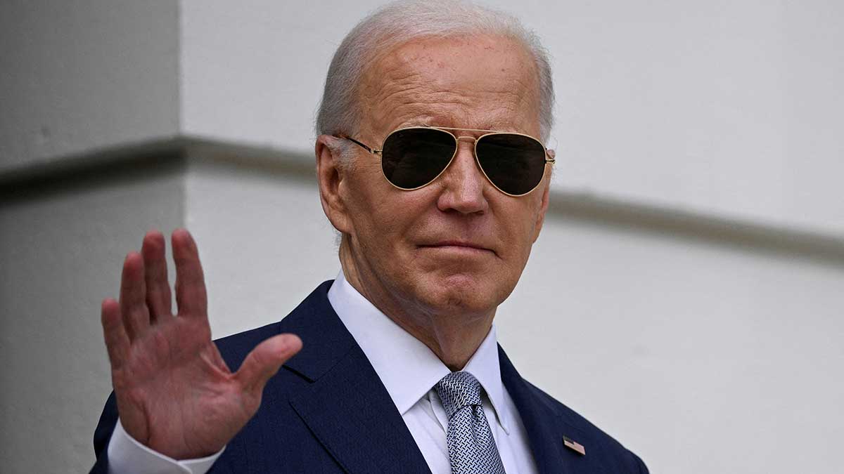 Joe Biden promete seguir en campaña; sus síntomas por COVID mejoran