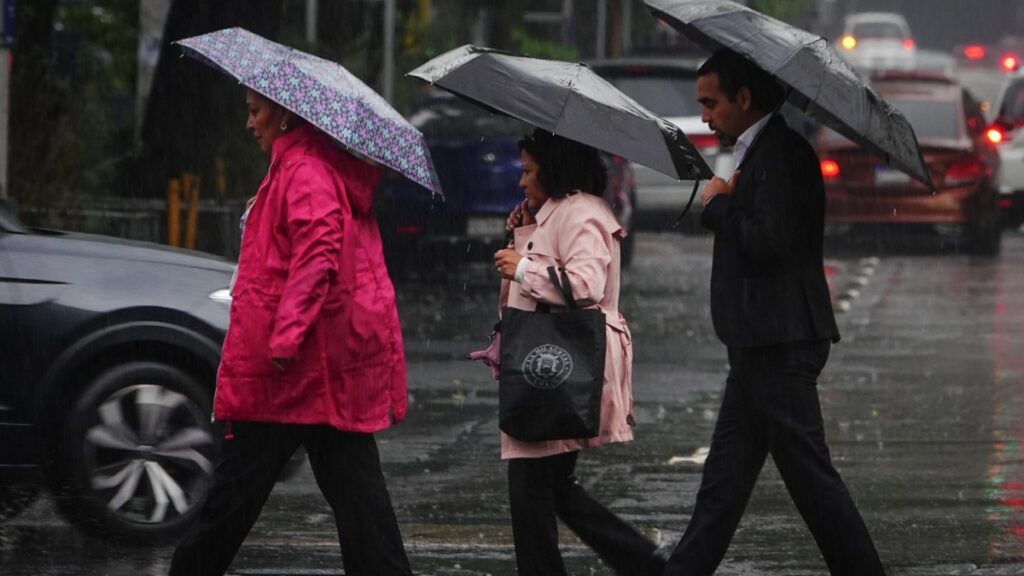 ¡No paran! Se registran lluvias en varias partes de la CDMX; hay alerta en alcaldías