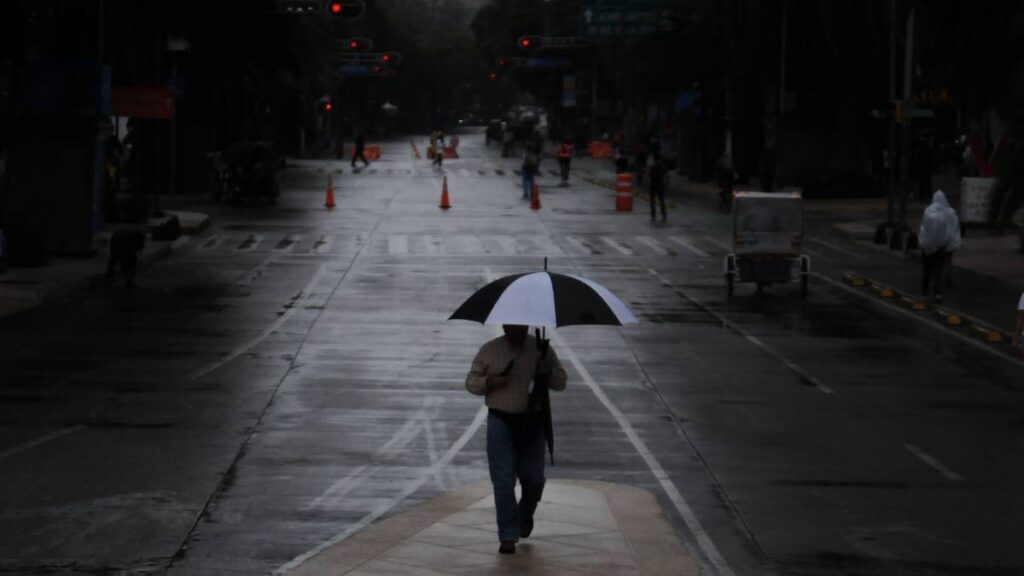 Lluvias e intervalos de chubascos en CDMX