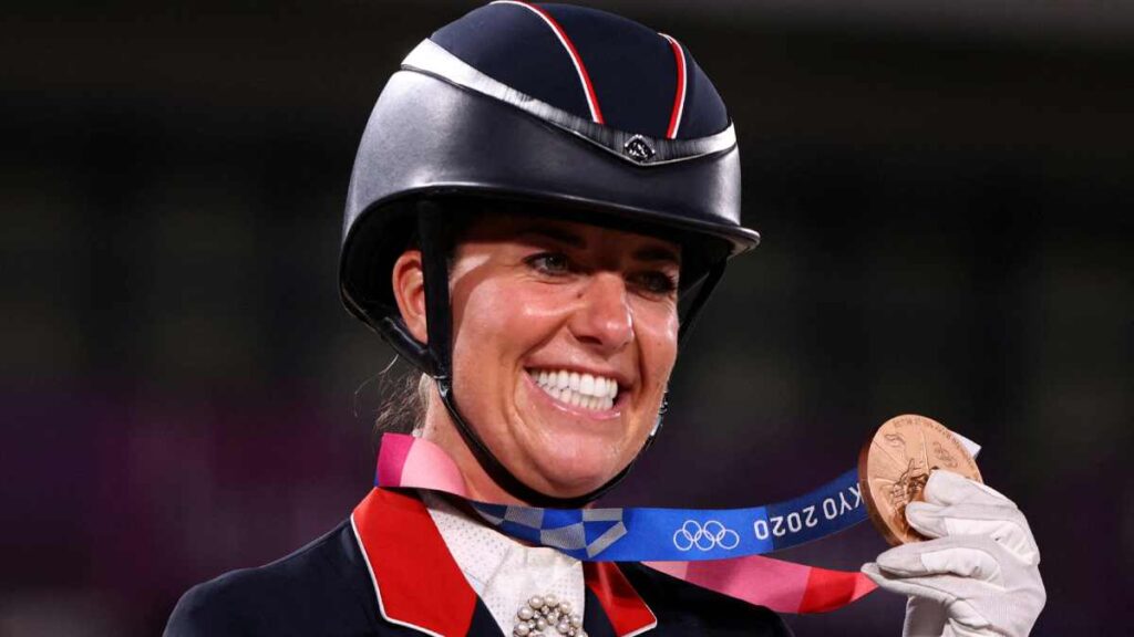 Charlotte Dujardin, fuera de los Juegos Olímpicos de París 2024 por maltrato animal