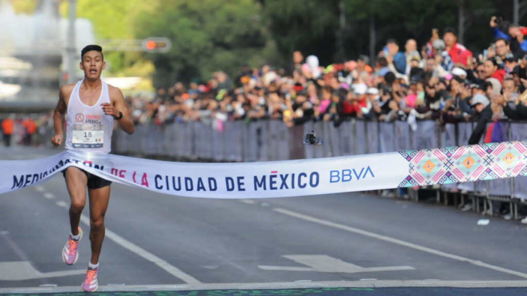 Servicio del Metro por el Medio Maratón de la CDMX