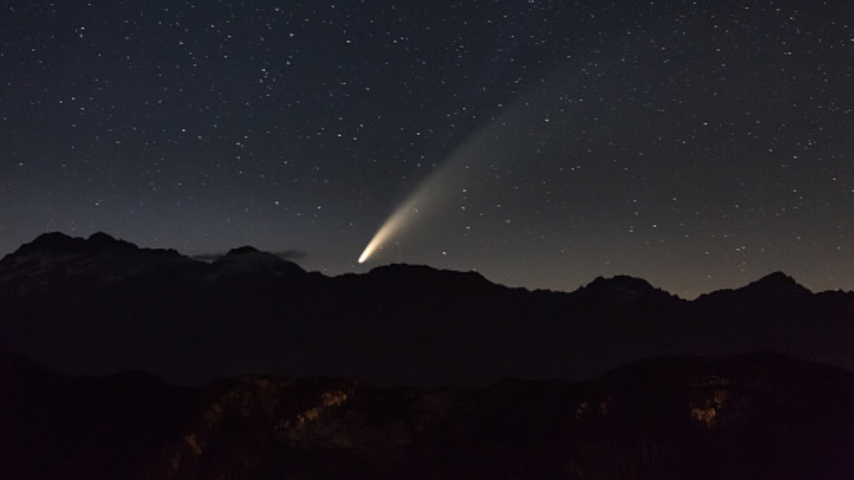 De azul y verde: meteorito ilumina el cielo de Turquía