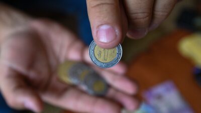 Monedas de 1,2 y 5 pesos tendrán cambios significativos, anunció el DOF. Foto: Cuartoscuro