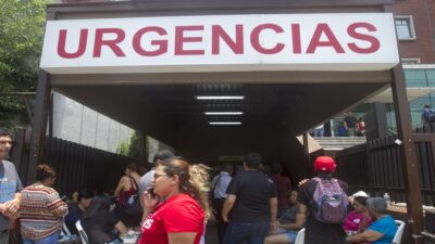 Mujer Da A Luz En Banos Del Imss