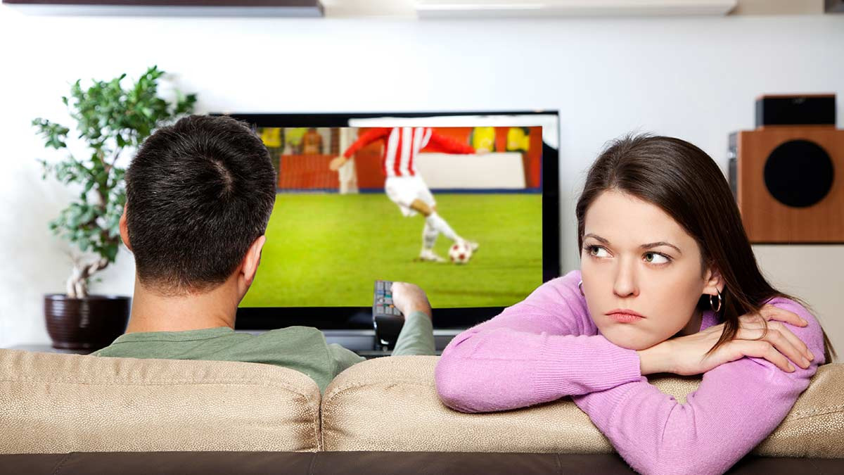 4 de cada 10 mujeres se escapan con el amante mientras su pareja ve la Copa América de fútbol 