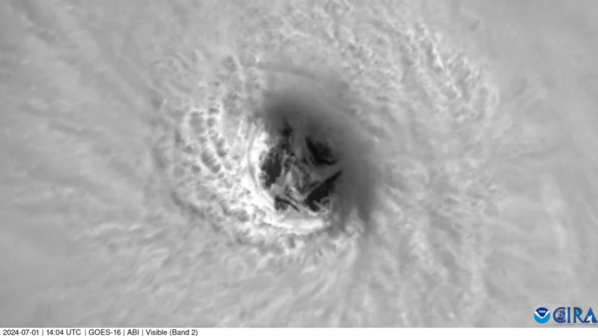 Así se ve el ojo del huracán Beryl desde el espacio: impactante video