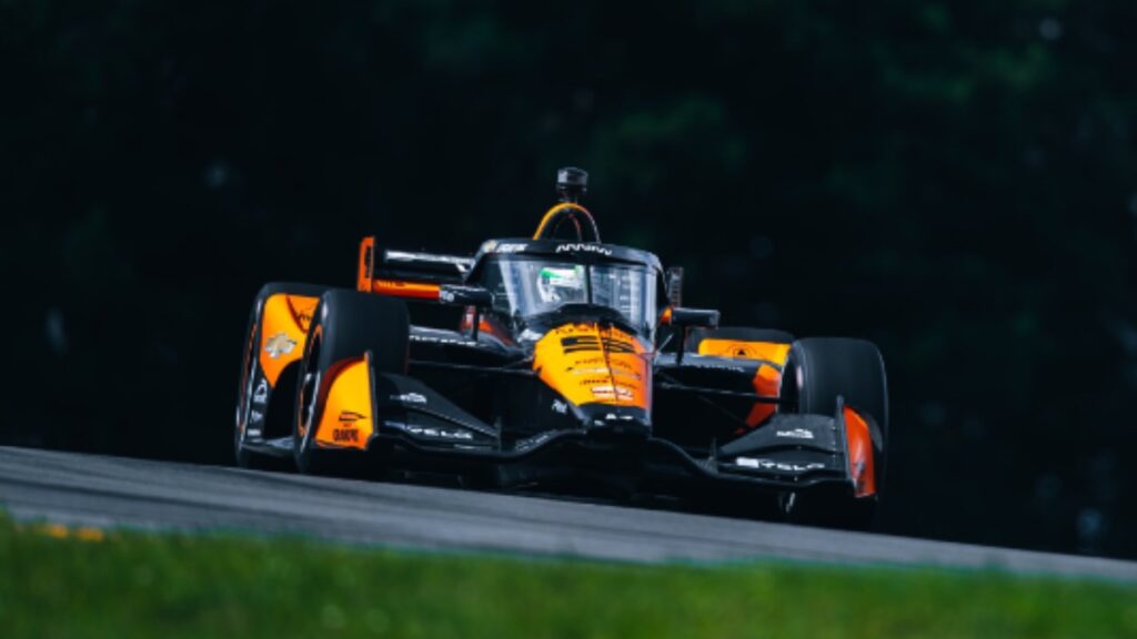 el mexicano Pato O’Ward se sobrepuso a todo para derrotar al español Alex Palou y quedarse con la bandera a cuadros en la carrera de IndyCar en Mid-Ohio