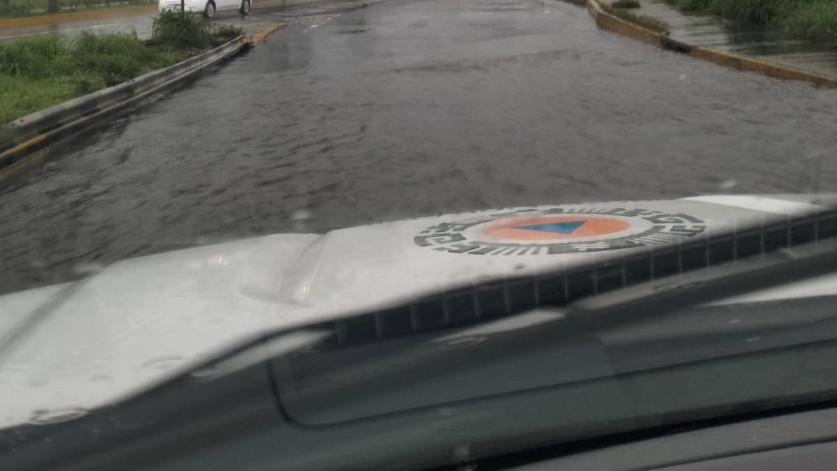 Intensas lluvias provocan inundaciones en Veracruz-Boca del Río: autos parecen lanchas