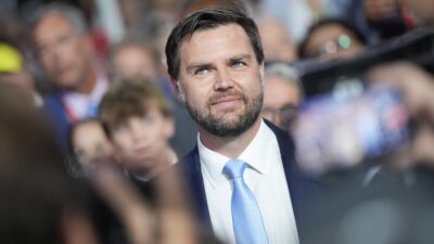 “Hillbilly Elegy”, el libro que dio fama a J. D. Vance, compañero de fórmula de Trump