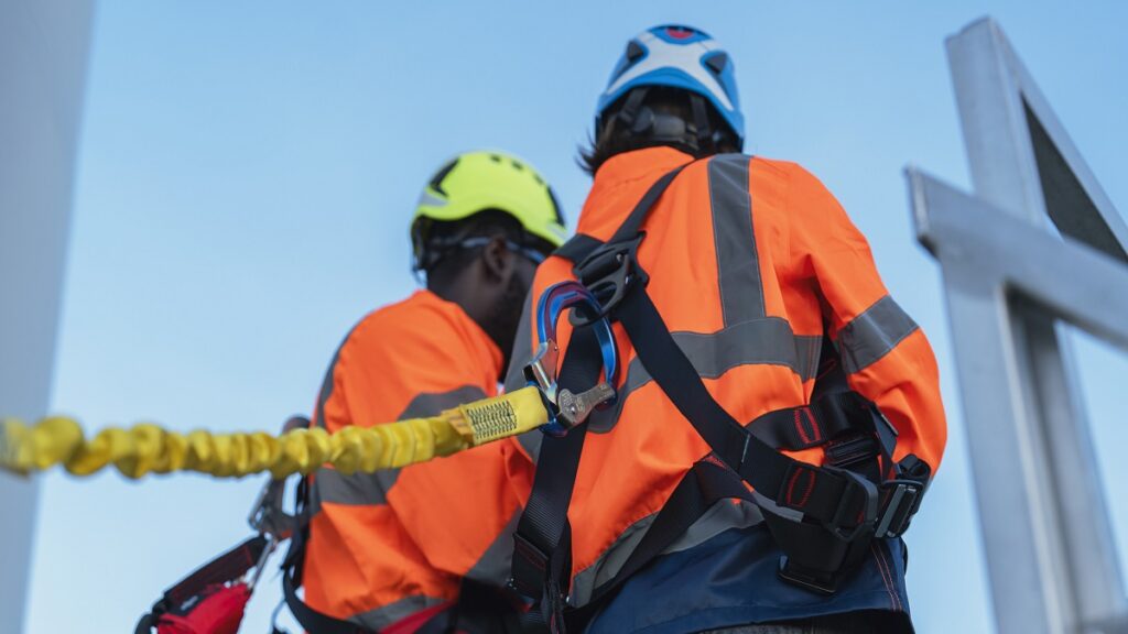 puebla-3-trabajadores-se-electrocutan-y-caen-de-15-metros-de-altura