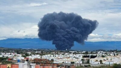 puebla-se-incendia-madereria-en-san-gregorio-atzompa-videos