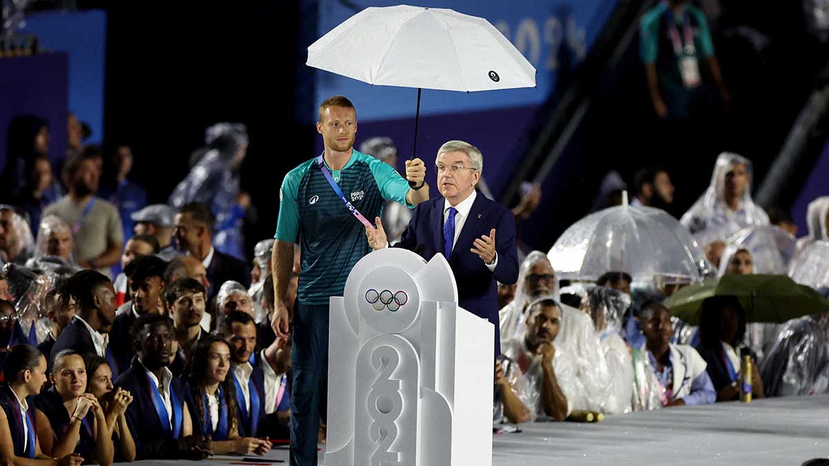 Thomas Bach da el discurso inaugural: “Han llegado a París como atletas, ahora son olímpicos”