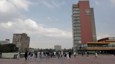 UNAM regresa al uso de cubrebocas