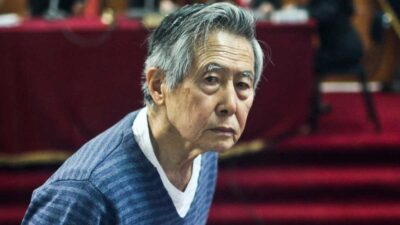 Alberto Fujimori, expresidente de Perú, se beneficiará con esta Ley.