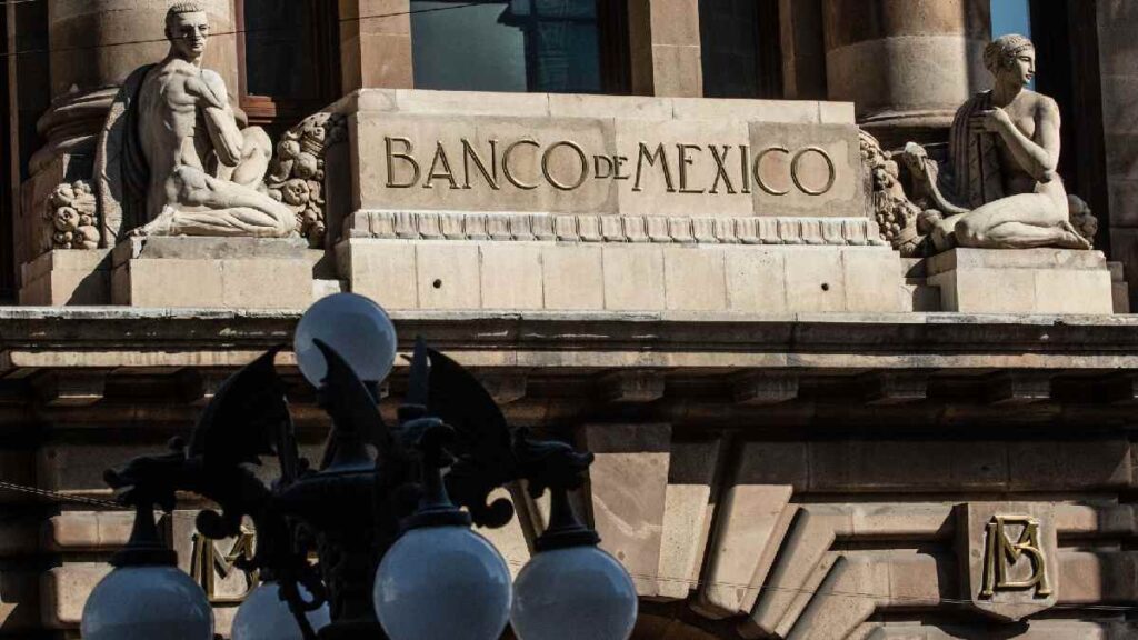 Banxico recorta pronostico de crecimiento para 2024