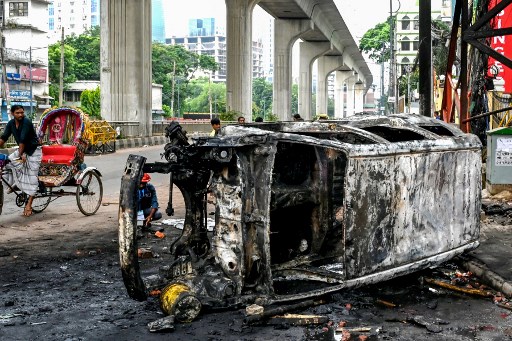 Protestas en Bangladesh han dejado al menos 300 muertos