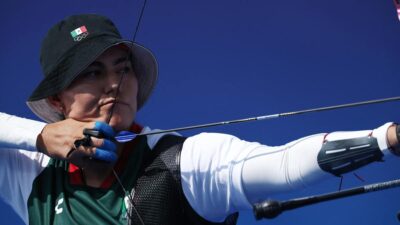 Alejandra Valencia cumple con el pronóstico y se instala en octavos de final de toro con arco en Paris 2024