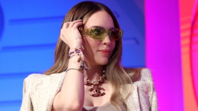 Belinda sorprende con fotos al natural y nuevo look