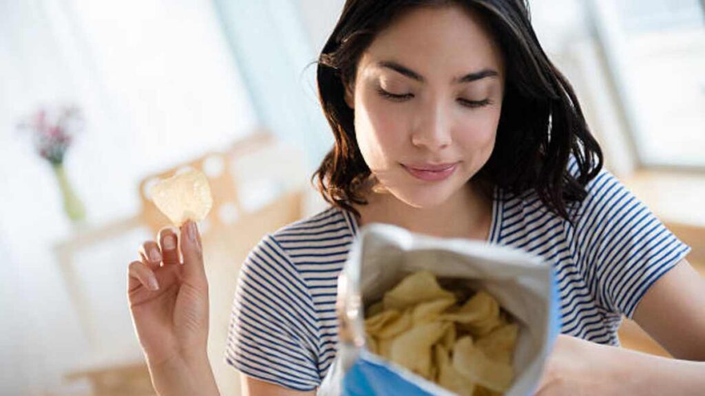 Laura Scudder, primera mujer en empaquetar papas fritas