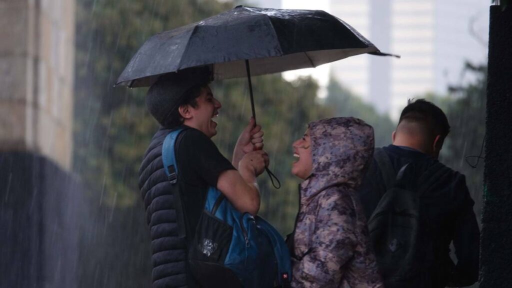 CDMX tendrá lluvias y chubascos