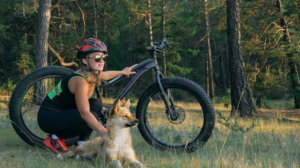 Ciclista dibujó con GPS a su perro muerto y rompe récord