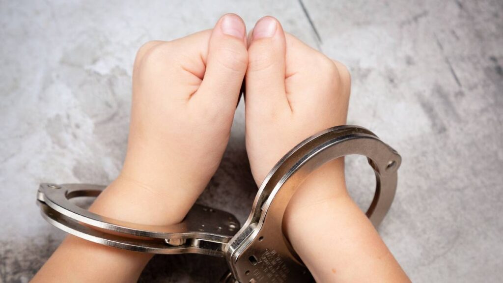 Liberan a Angie Miller tras ser detenida en Tlalnepantla por el caso del homicidio de B-King y Regio Clown; colaborará con la Fiscalía del Edomex.