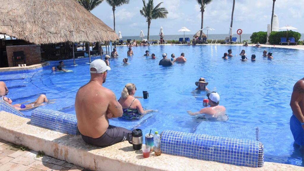 Drogaron a estudiantes estadounidenses en Cancún.