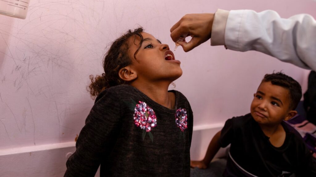 Inicia campaña de vacunación contra la polio en la Franja de Gaza