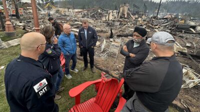 Daños tras el megaincendio en el poblado de Jasper, Canadá.