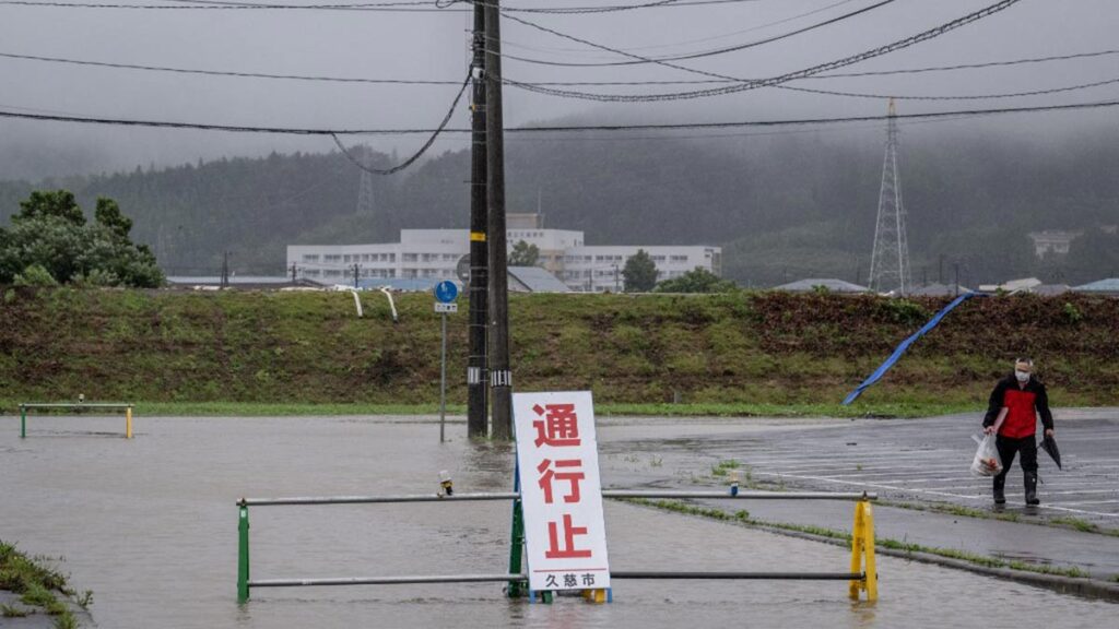 Tormenta tropical María toca tierra en Japón con intensas lluvias